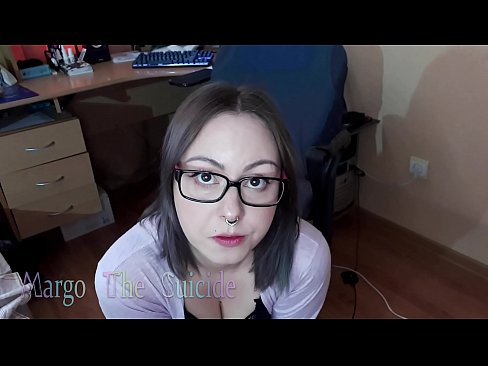 ❤️ Sexy dievča s okuliarmi hlboko fajčí vibrátor na kameru ️ Šukanie video na sk.amzhoka.top ️❤
